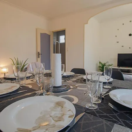 Comme A La Maison Saint-Julien-les-Villas